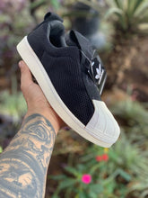 Carregar imagem no visualizador da galeria, Adidas Slip-On Unissex