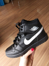 Carregar imagem no visualizador da galeria, TÊNIS NIKE AIR JORDAN 1