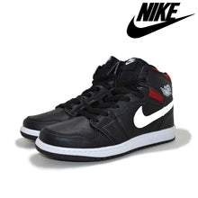 Carregar imagem no visualizador da galeria, TÊNIS NIKE AIR JORDAN 1
