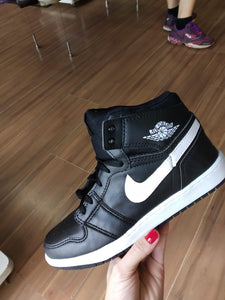 TÊNIS NIKE AIR JORDAN 1