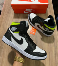 Carregar imagem no visualizador da galeria, TÊNIS NIKE AIR JORDAN 1
